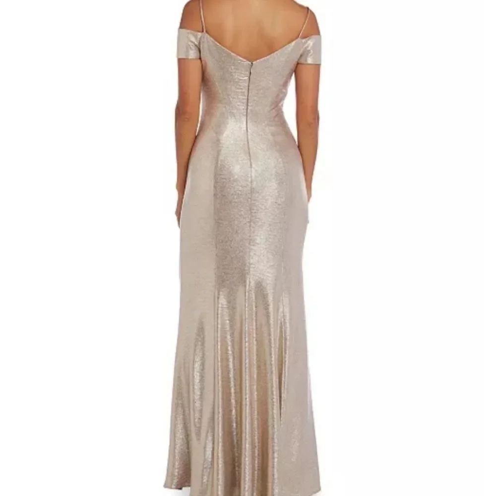 Nightway Cold-Shoulder Foil Gown -
Champagne/Gold new size 8 women’s dress - Picture 7 of 14